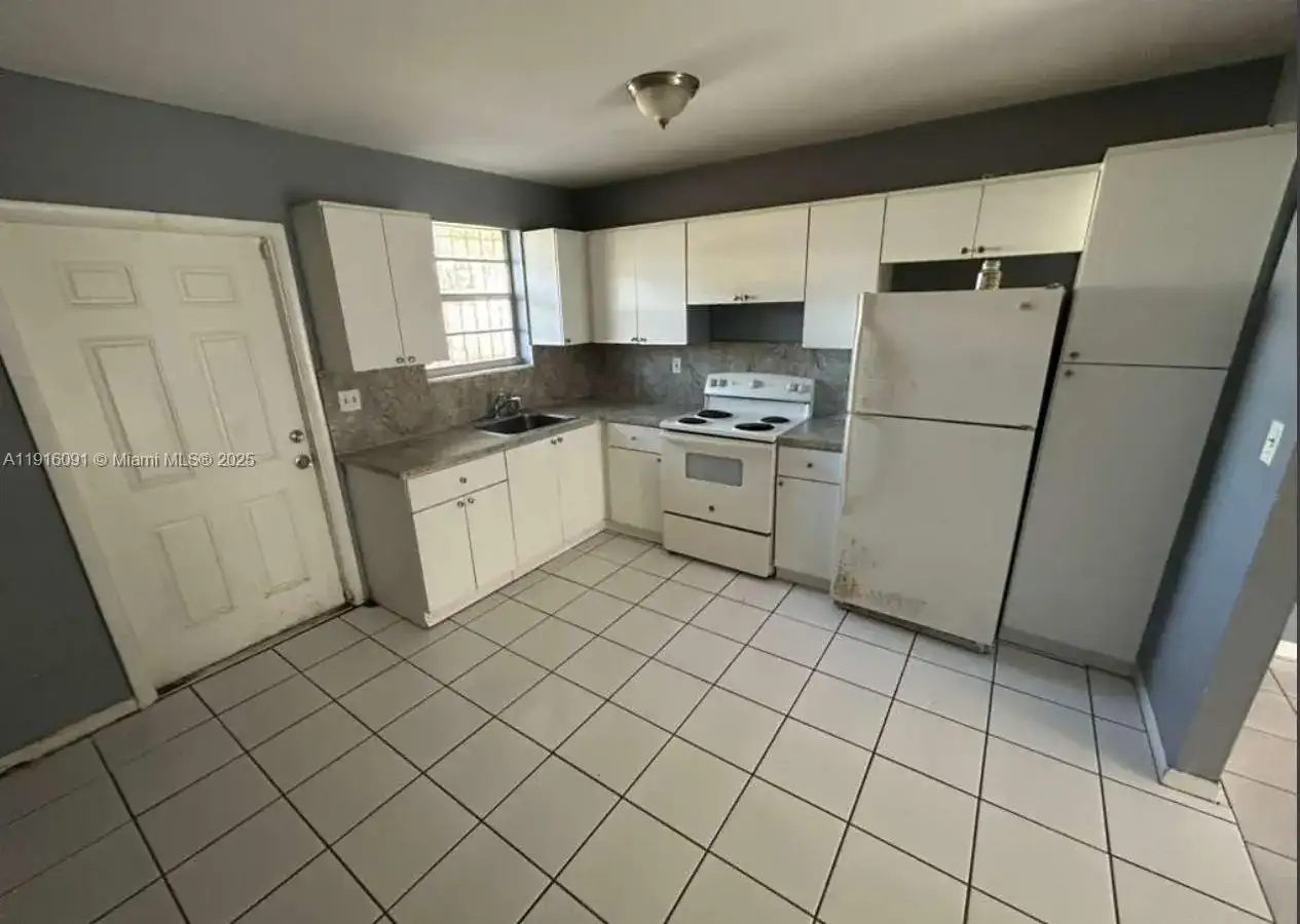 1693 NW 8th Ave # 0, Florida City FL 33034 photo 5