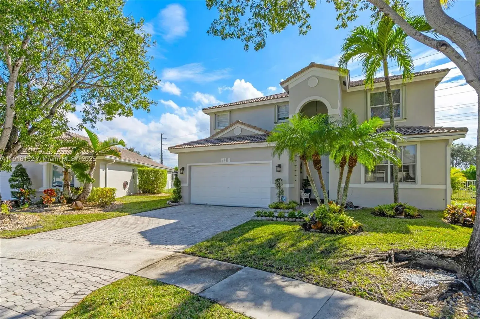 19310 SW 16th St, Pembroke Pines FL 33029