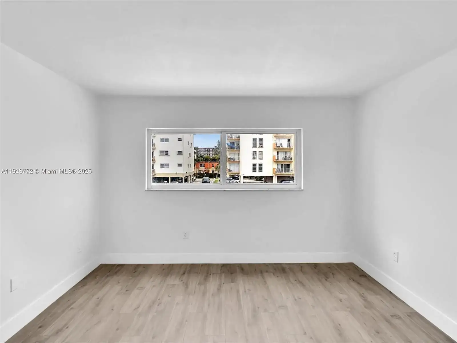 3626 NE 168th St # 605, North Miami Beach FL 33160 photo 4