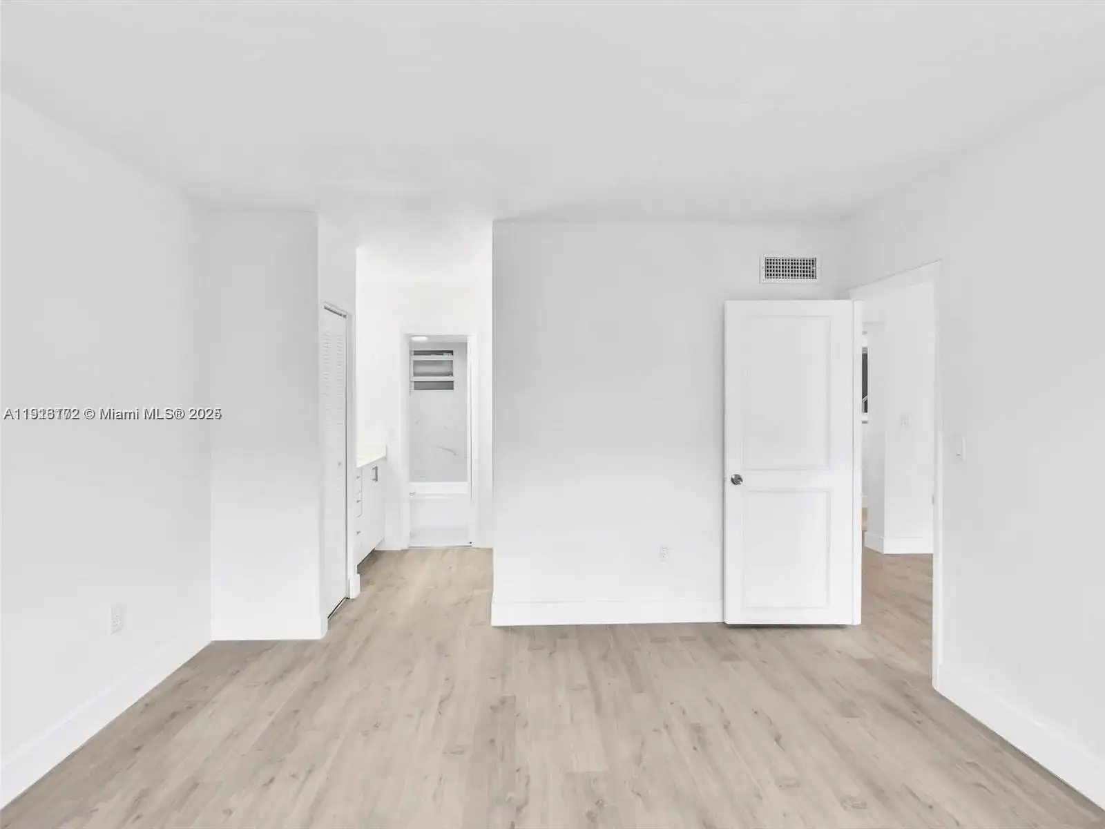 3626 NE 168th St # 605, North Miami Beach FL 33160 photo 5