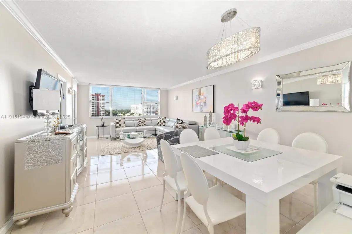 3180 S Ocean Dr # 618, Hallandale Beach FL 33009