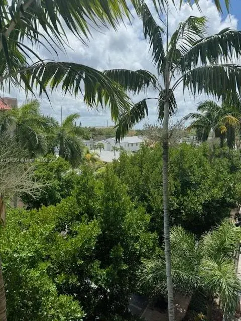 1919 Van Buren St # 516A, Hollywood FL 33020