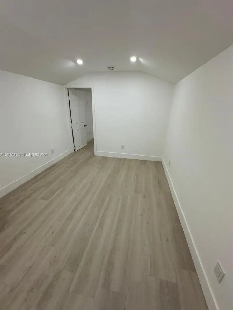 141 NE 14th St # 1, Homestead FL 33030 photo 2