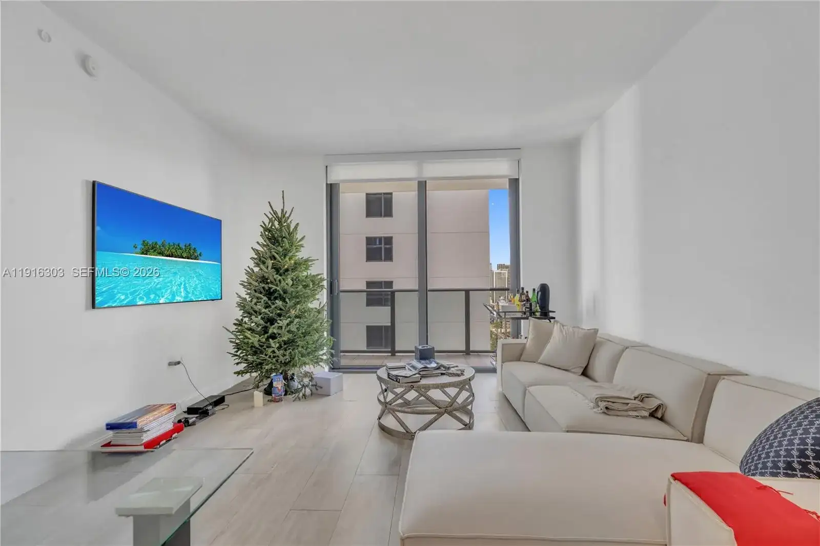 55 SW 9th St # 2610, Miami FL 33130 photo 3