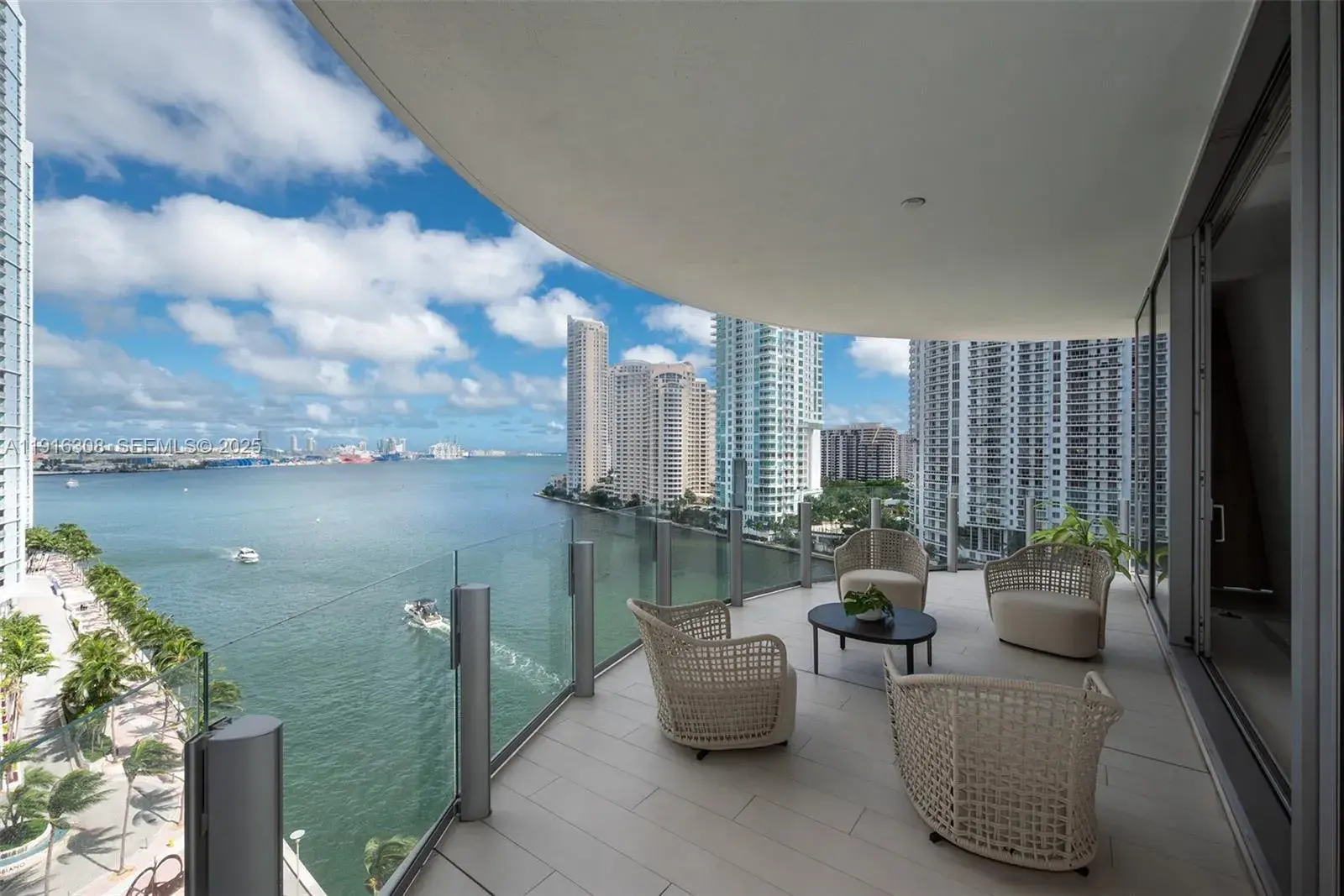 300 Biscayne Boulevard Way # 1101E, Miami FL 33131
