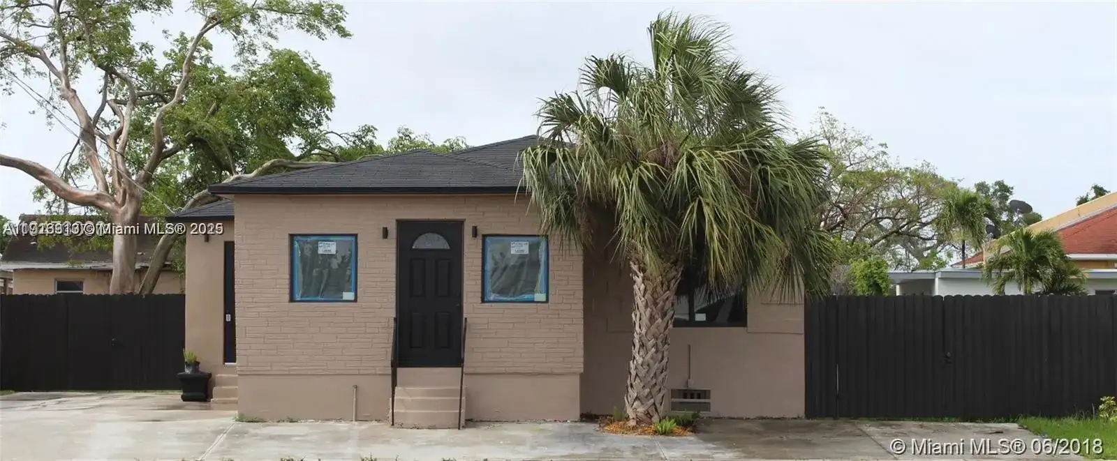 107 W Pembroke Rd, Hallandale Beach FL 33009 photo 3