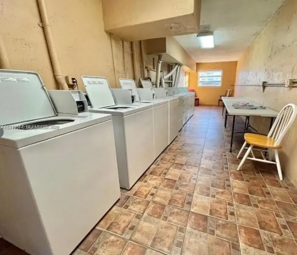 1280 W 54th St # 316b, Hialeah FL 33012 photo 2