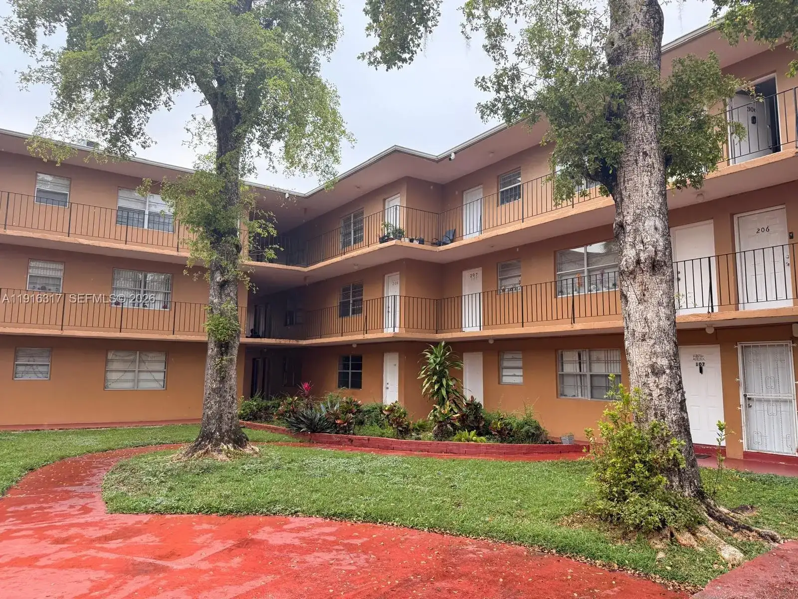 1280 W 54th St # 316b, Hialeah FL 33012 photo 3