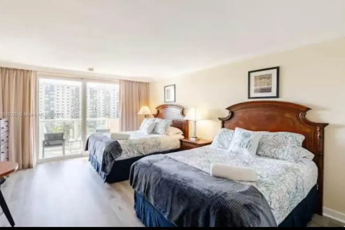 19201 Collins Ave # 733, Sunny Isles Beach FL 33160