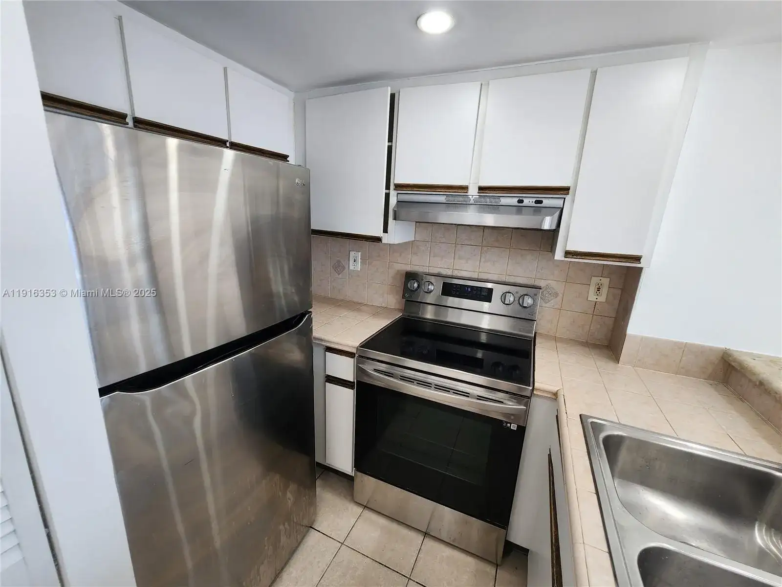 540 Brickell Key Dr # 1603, Miami FL 33131 photo 4