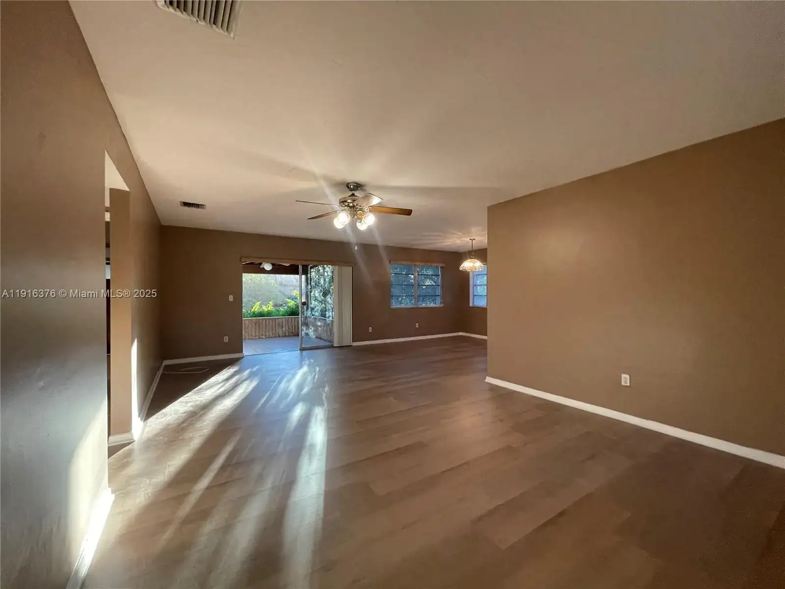 19700 Whispering Pines Rd, Cutler Bay FL 33157 photo 5