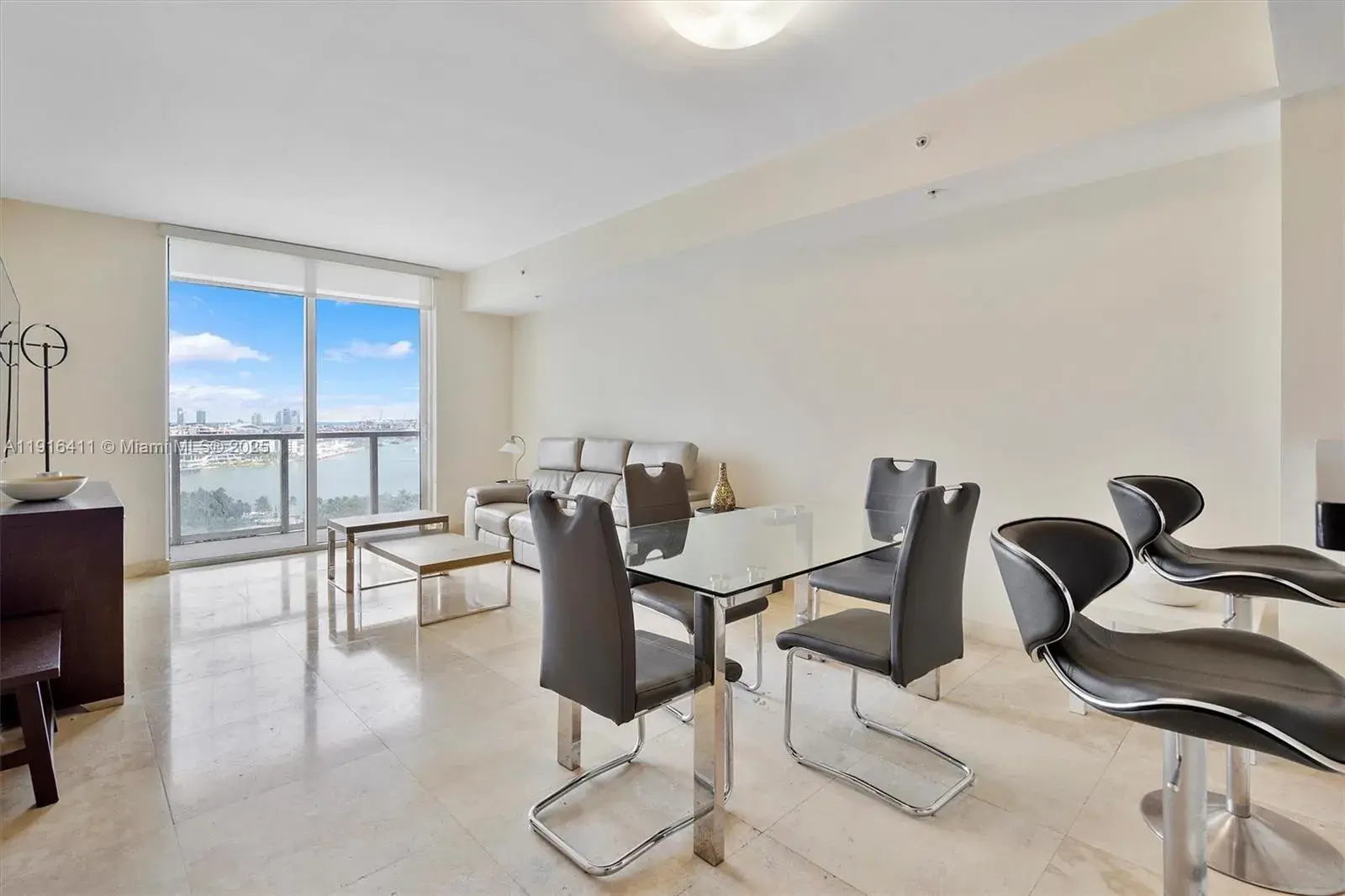 253 NE 2nd St # 1803, Miami FL 33132