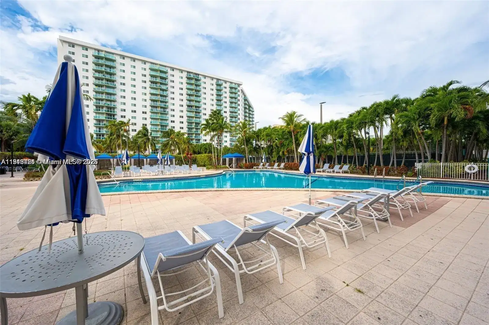 19370 Collins Ave # 517, Sunny Isles Beach FL 33160 photo 3