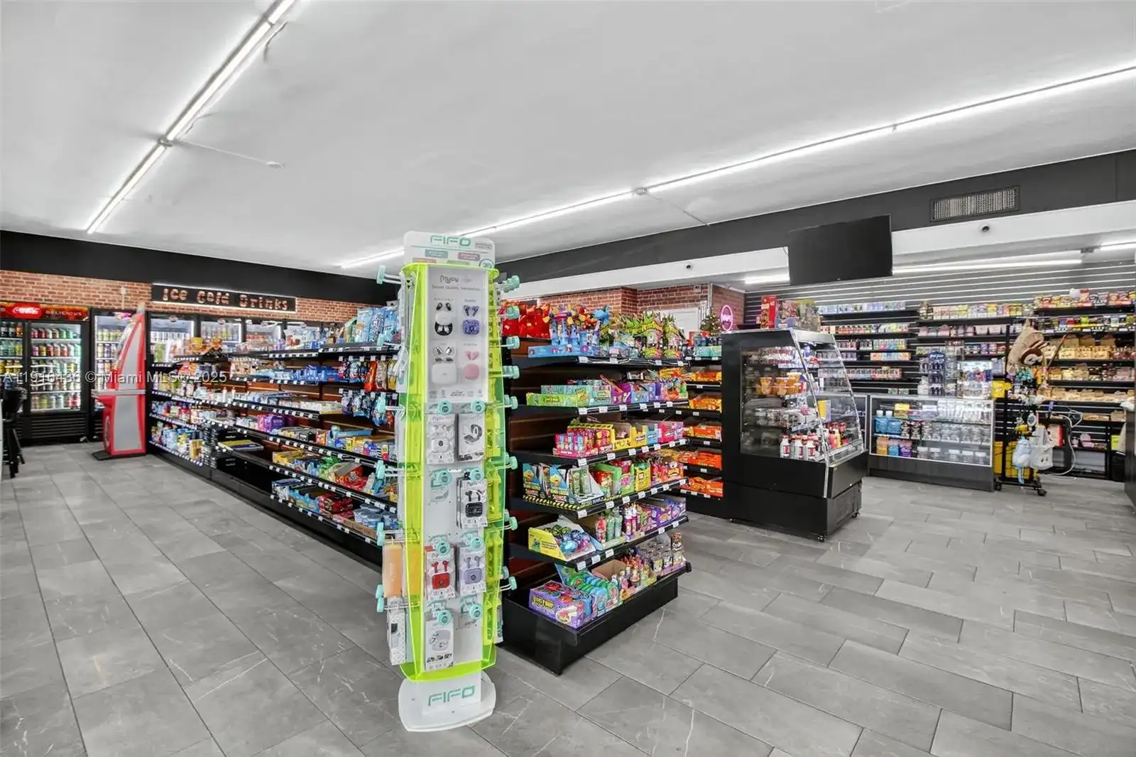 Convenience S/Smoke Shop Store & Smoke Shop For Sale, Miami FL 33126