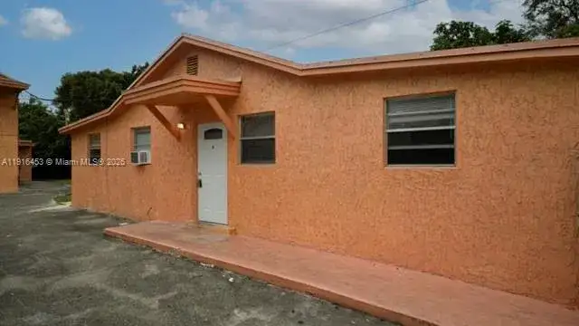 2378 NW 60th St # A, Miami FL 33142 photo 2