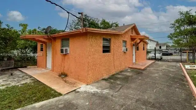 2378 NW 60th St # A, Miami FL 33142 photo 4