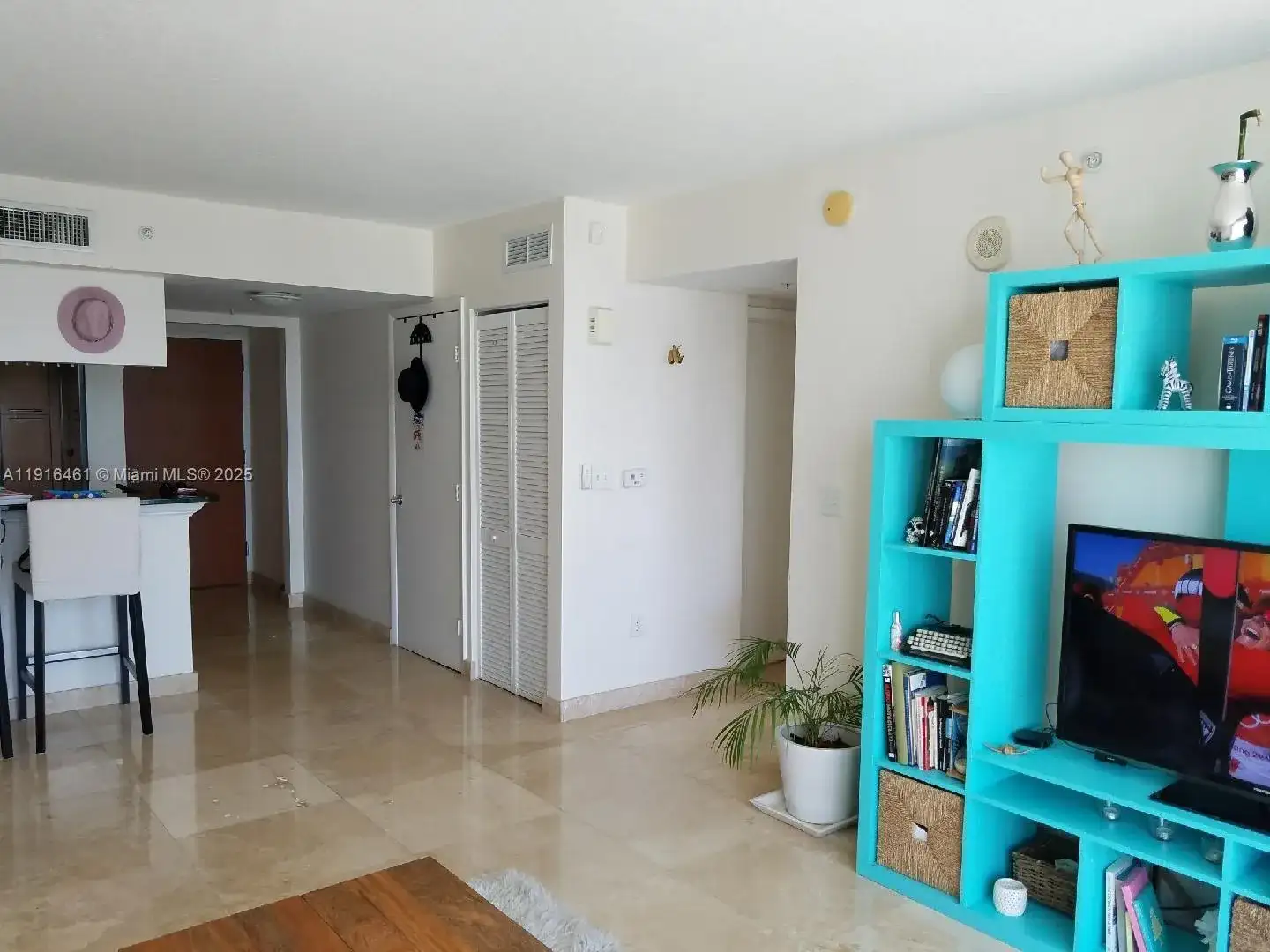 31 SE 5th St # 2205, Miami FL 33131 photo 3