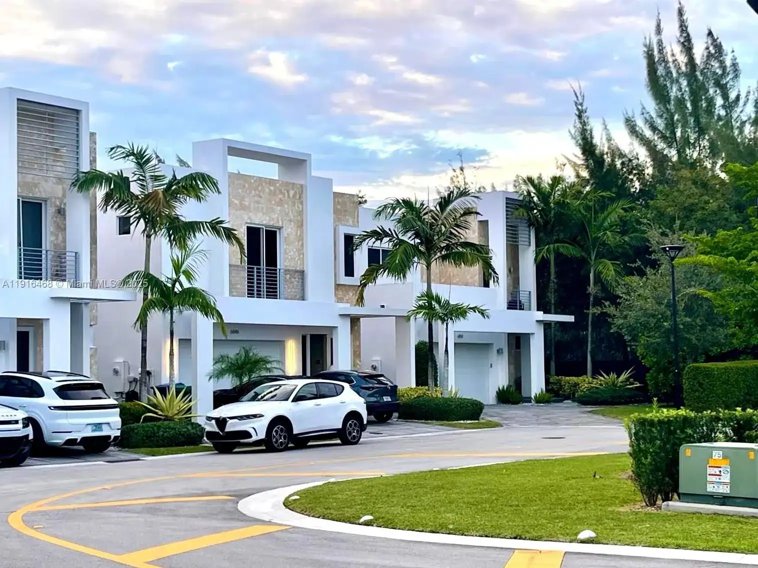 6846 NW 103rd Ave # 6846, Doral FL 33178 photo 2