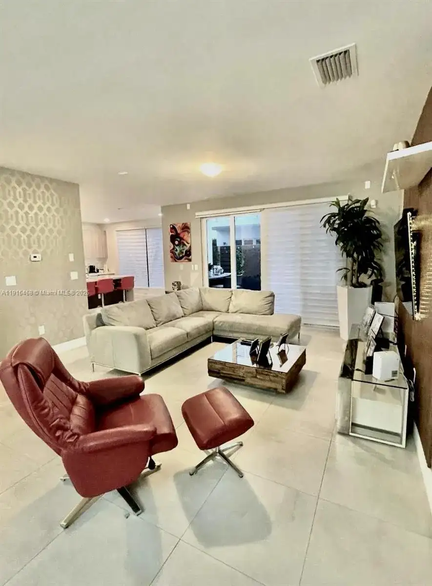 6846 NW 103rd Ave # 6846, Doral FL 33178 photo 4
