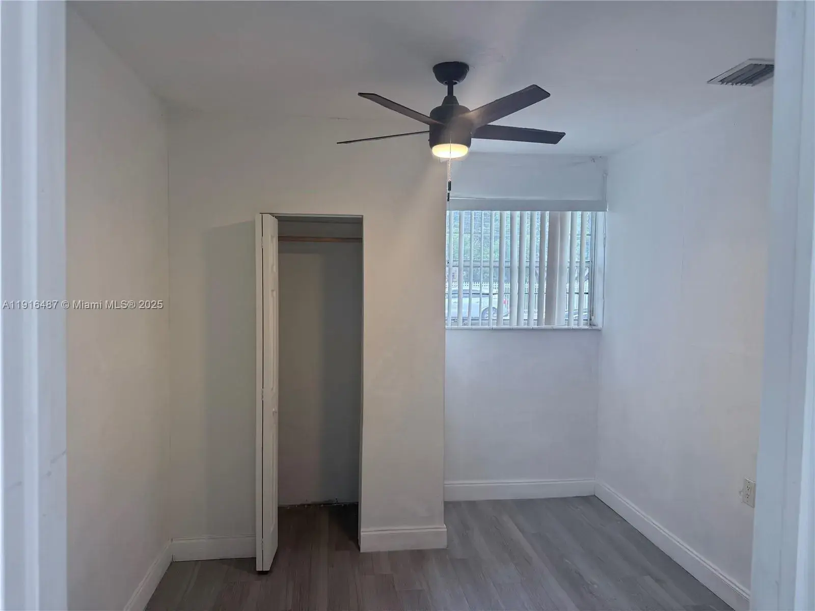 2870 NW 19th St, Fort Lauderdale FL 33311