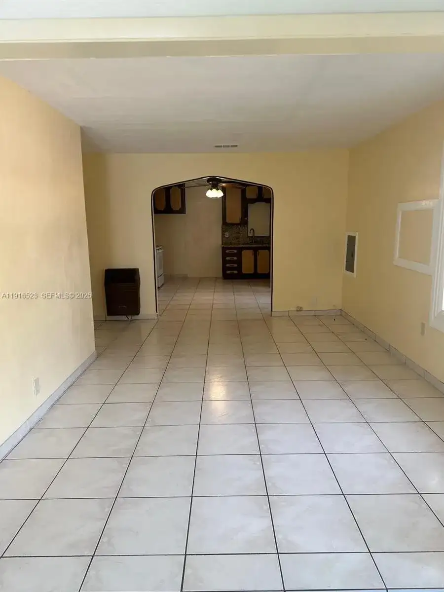 11108 Peachtree Dr # 1, Miami FL 33161 photo 3