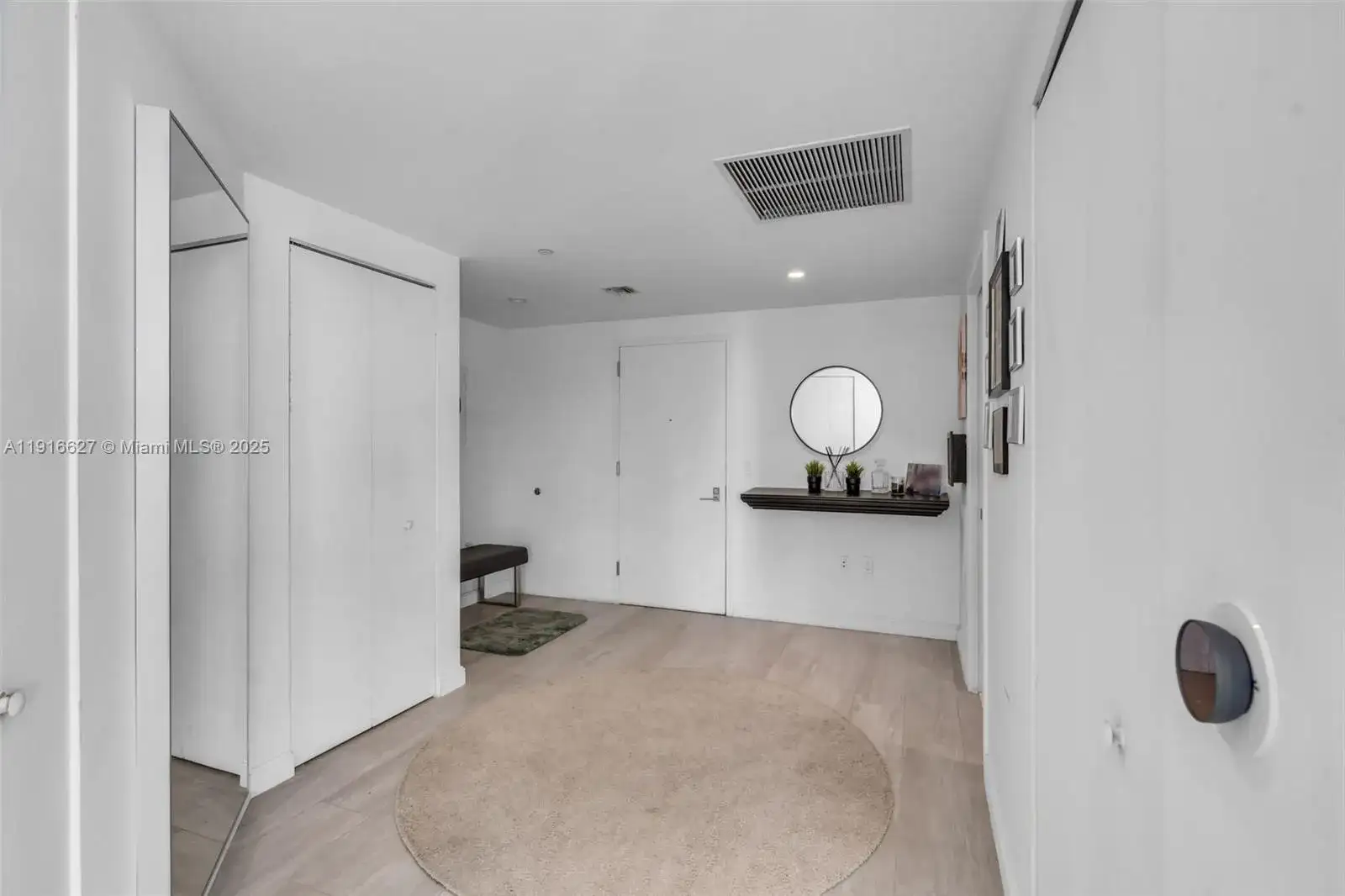 55 SW 9th St # 3703, Miami FL 33130 photo 3