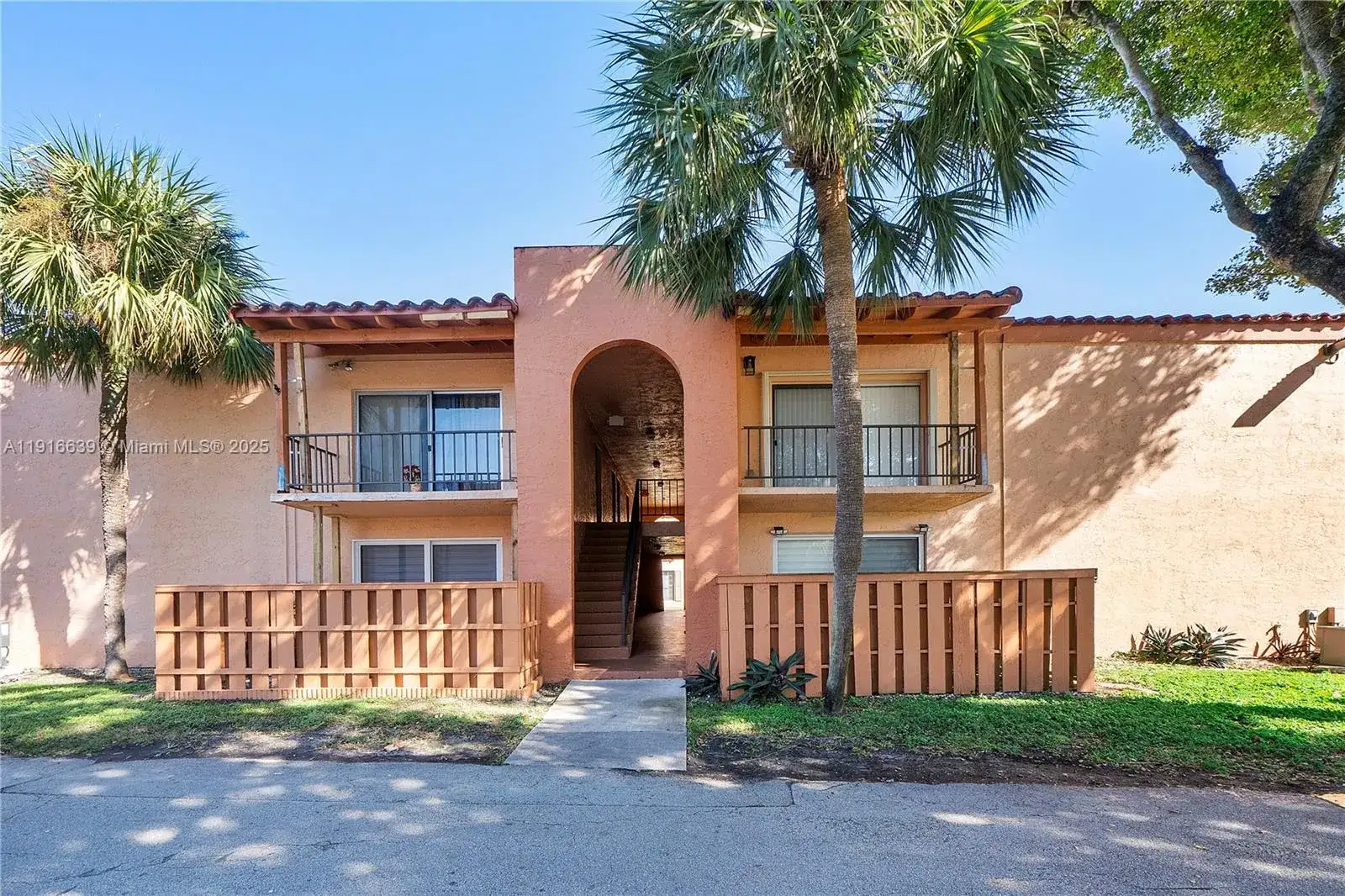 7205 Miami Lakes Dr # B3, Miami Lakes FL 33014 photo 2