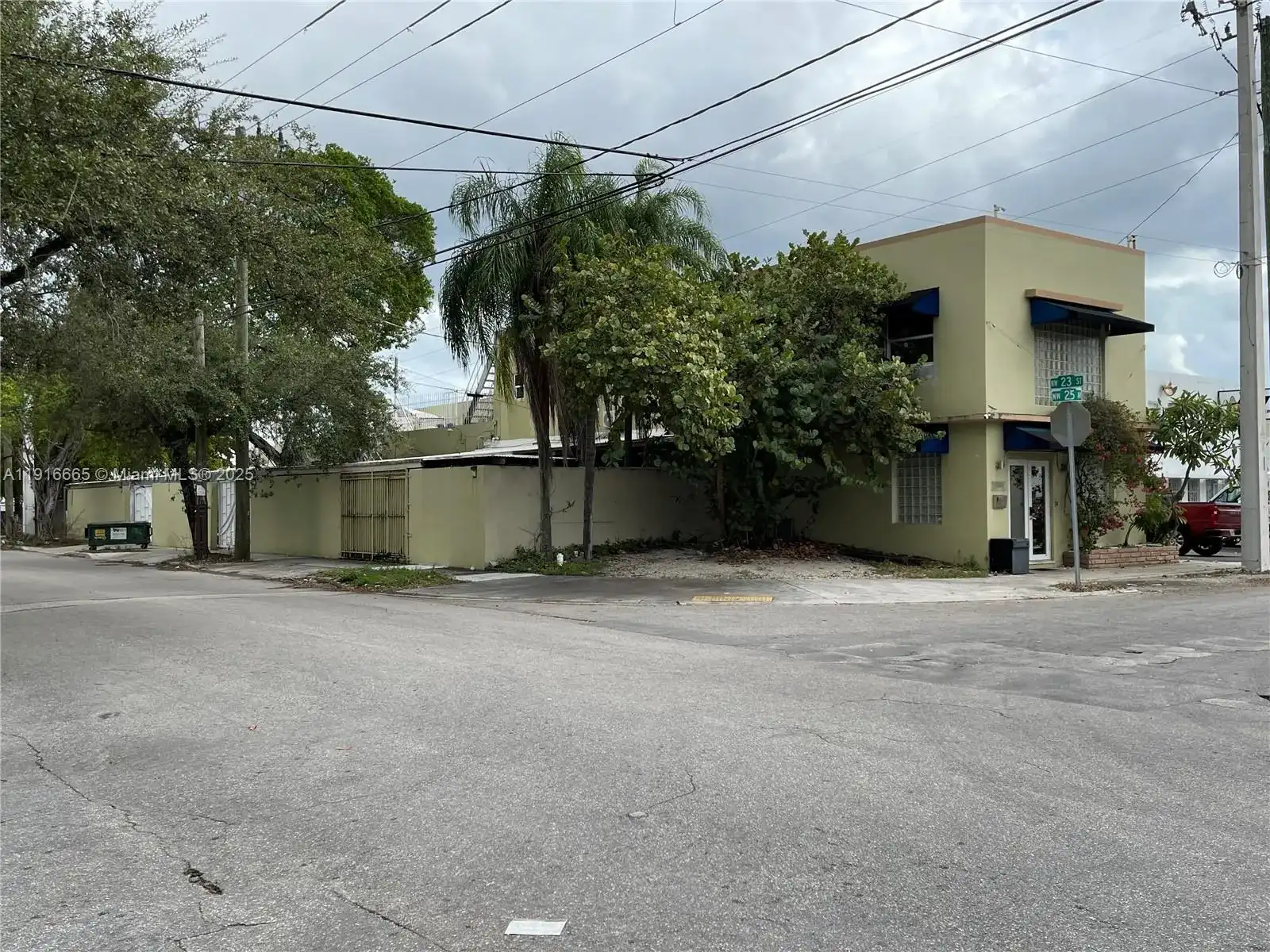 2299 NW 25th Ave, Miami FL 33142