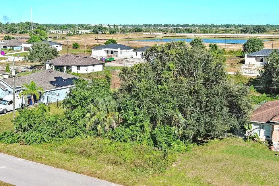 341 Ranchito Ave, Lehigh Acres FL 33974