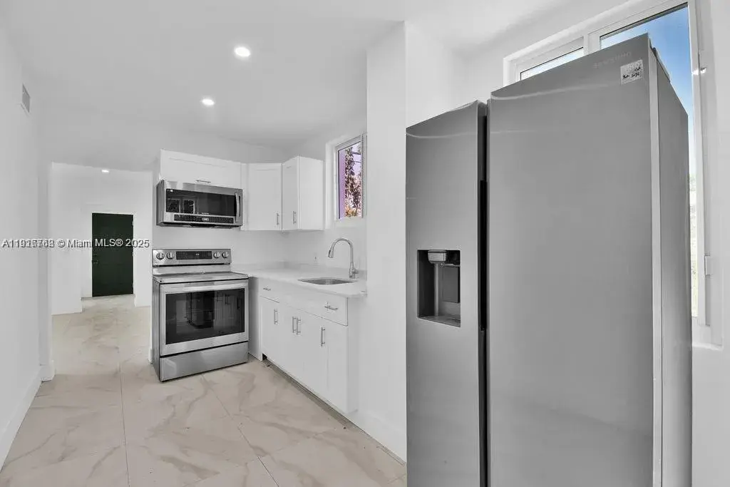 3025 NW 8th Ave # 2, Miami FL 33127