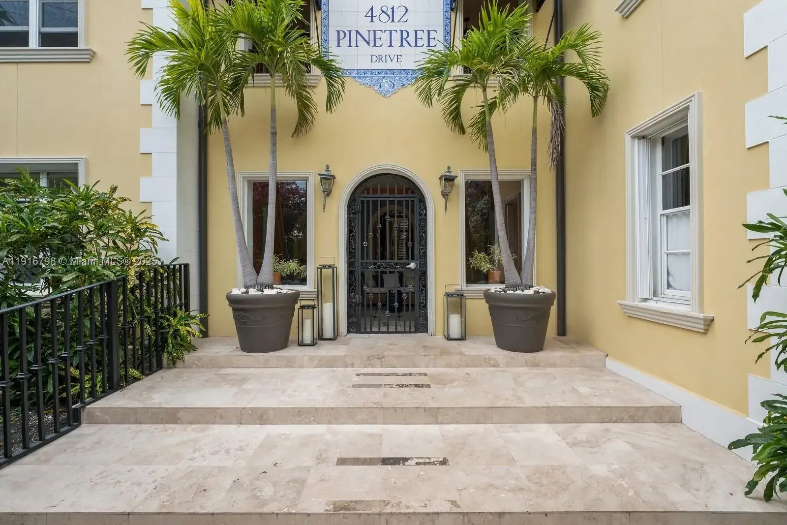 1 bedroom 1 bath Residential for sale at 4812 Pine Tree Dr # 206, Miami Beach FL 33140