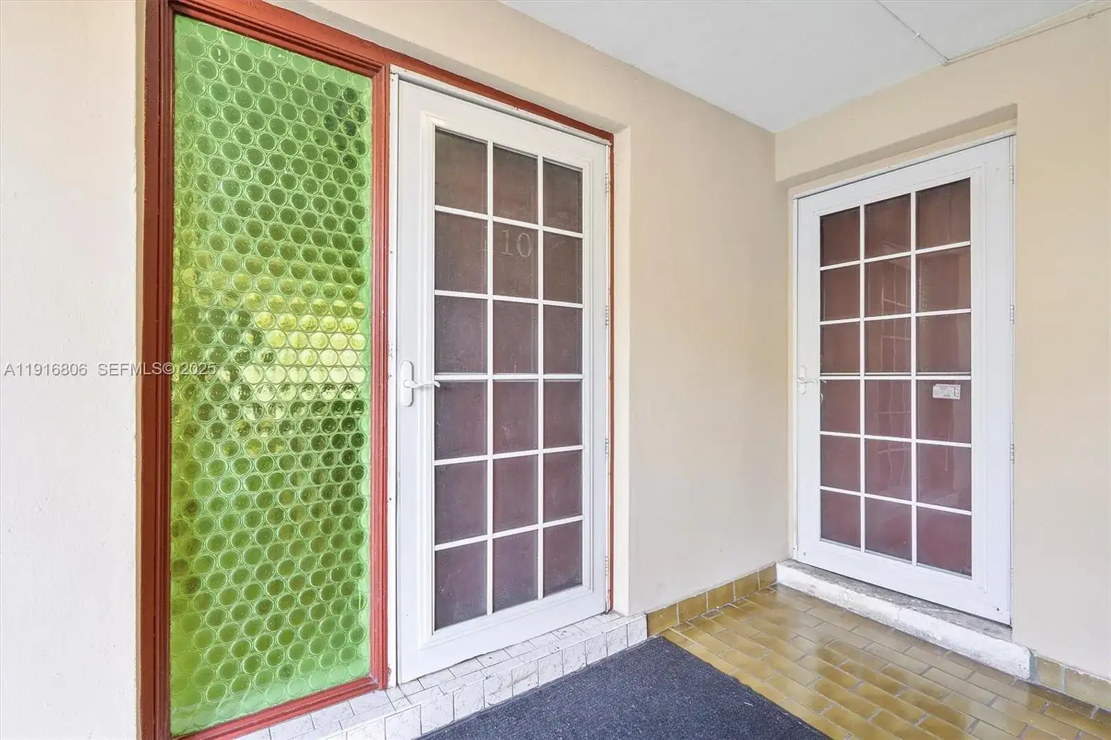 1700 NE 191st St # 110, Miami FL 33179 photo 2