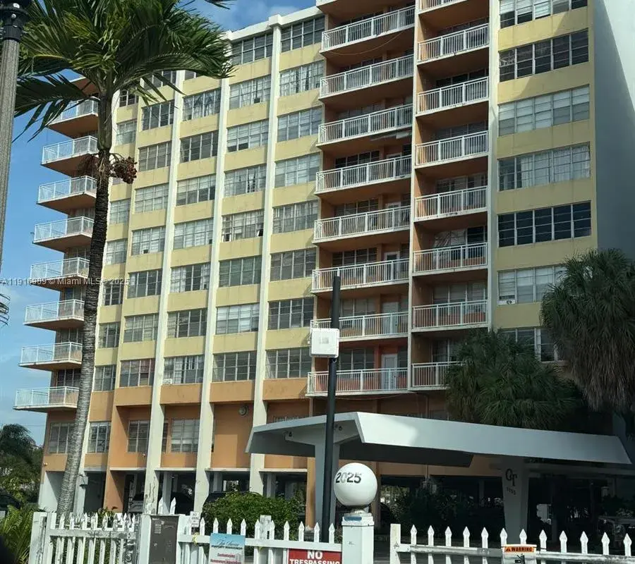 2025 NE 164th St # 605, North Miami Beach FL 33162