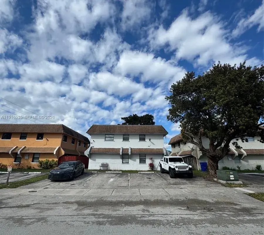 1741 SW 40th Ter, Fort Lauderdale FL 33317