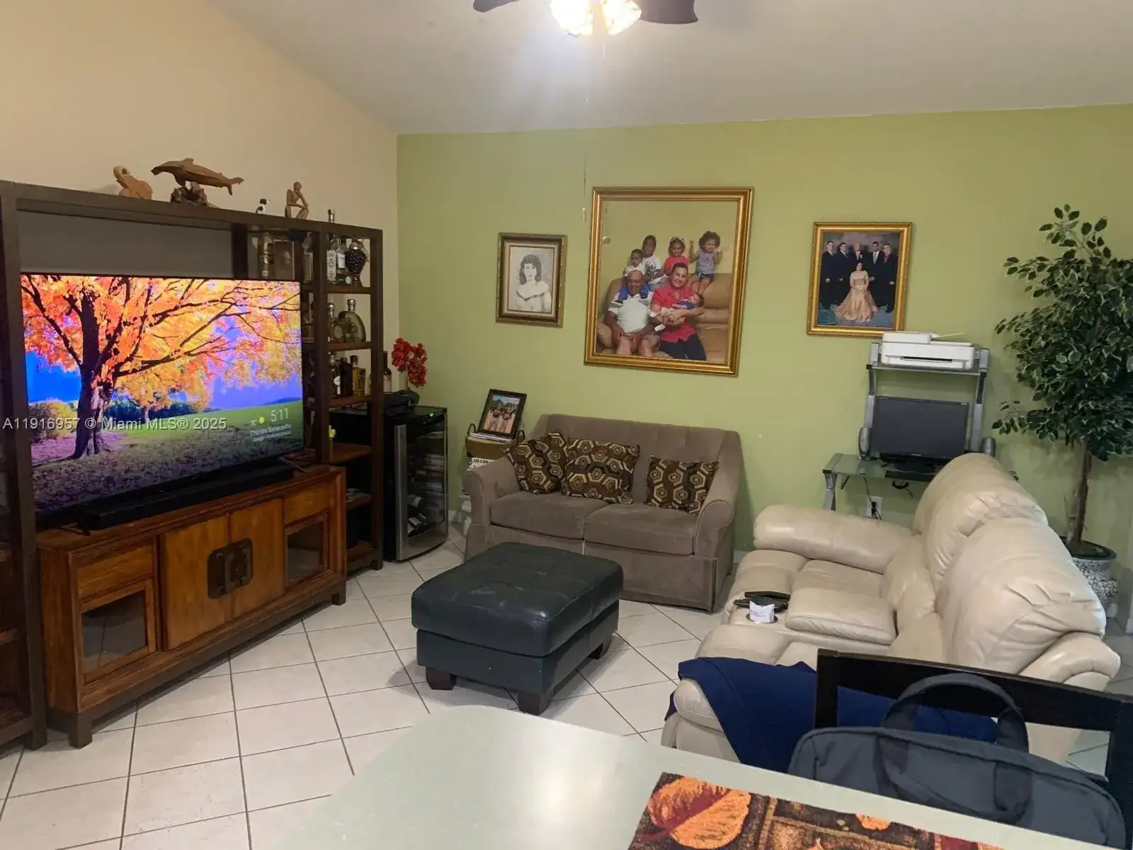 462 SE 23rd Dr, Homestead FL 33033 photo 3
