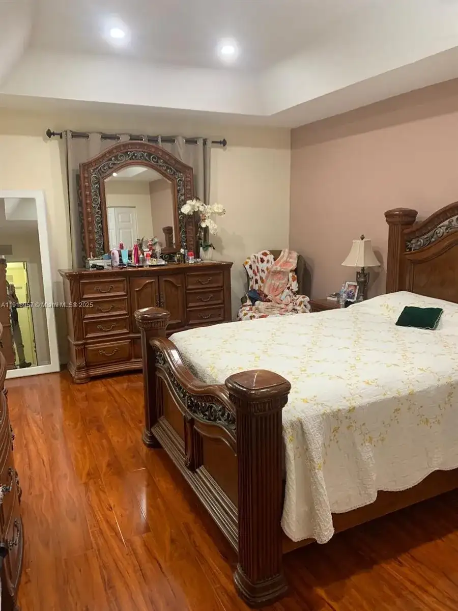 462 SE 23rd Dr, Homestead FL 33033 photo 5