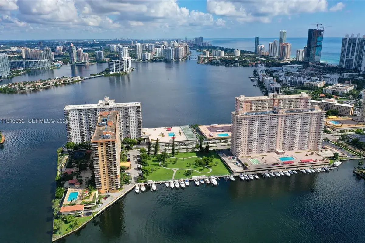 250 174th St # 1212, Sunny Isles Beach FL 33160