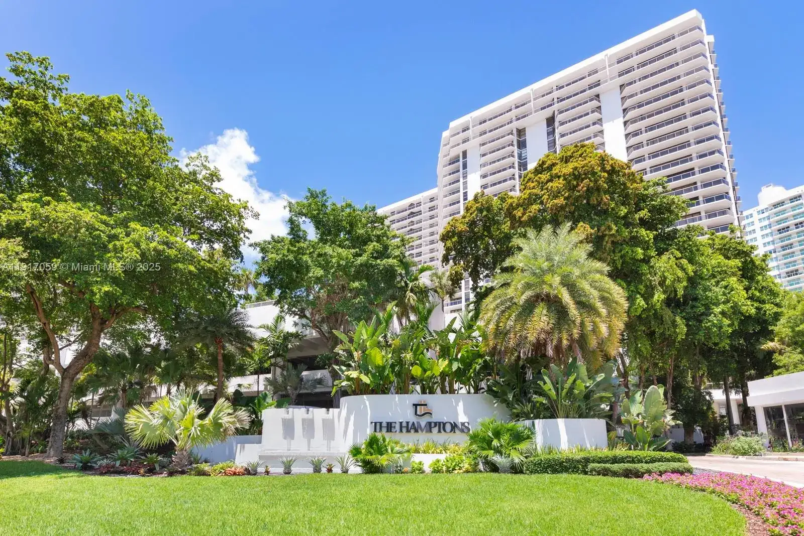 20281 E Country Club Dr # 1009, Aventura FL 33180 photo 3