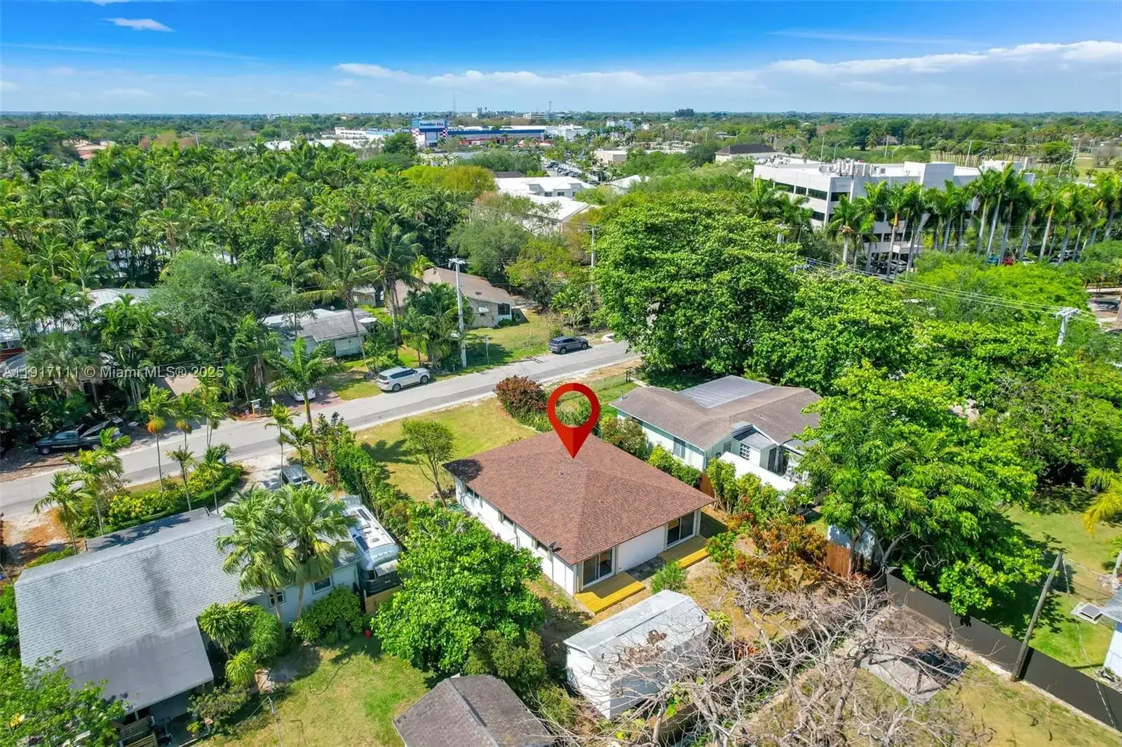 9085 SW 157th St, Palmetto Bay FL 33157 photo 3