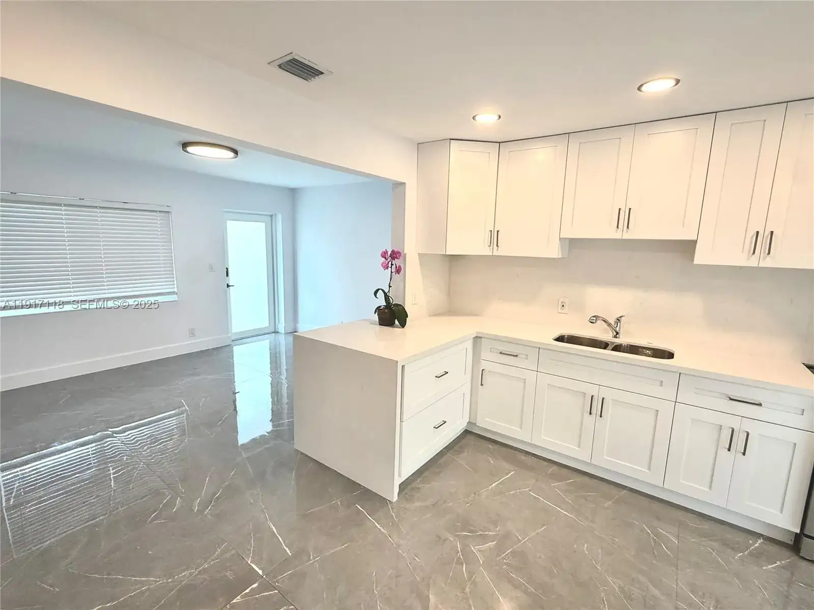 1357 SW 22nd Ter, Fort Lauderdale FL 33312 photo 3