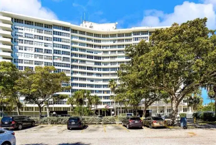 7441 Wayne Ave # 4D, Miami Beach FL 33141 photo 2