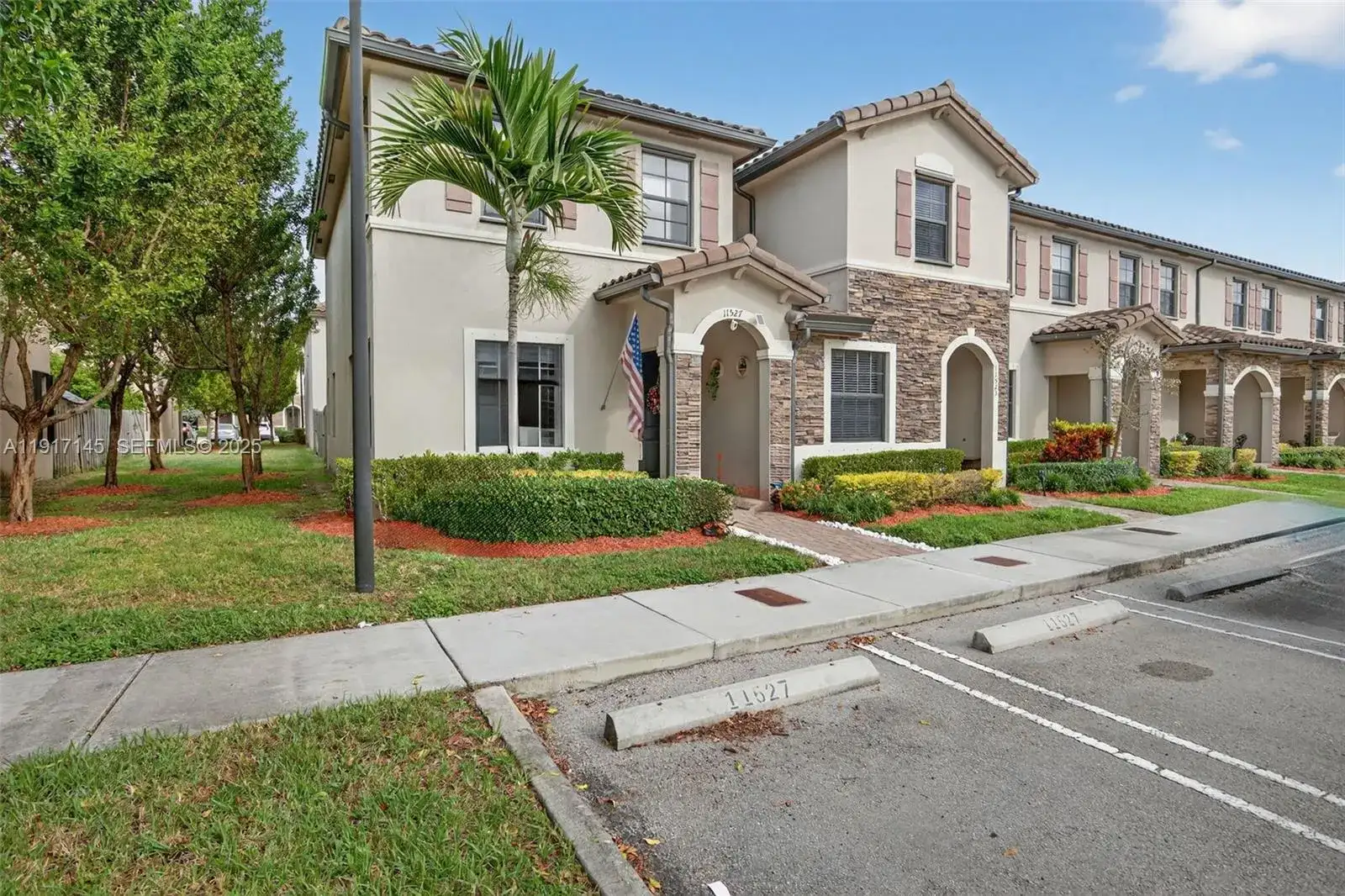 11527 SW 248th Ln, Homestead FL 33032 photo 2