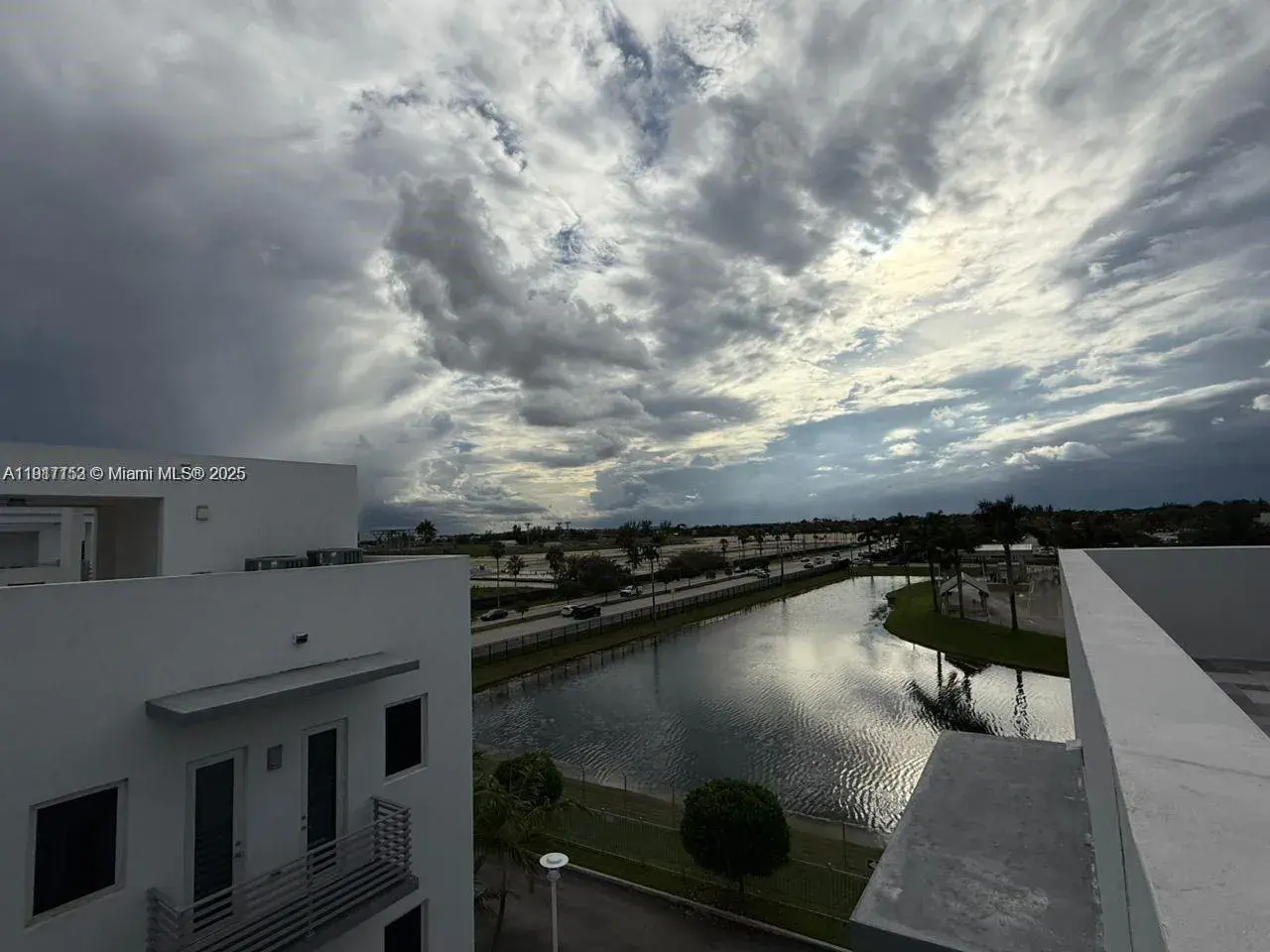 9165 NW 33rd St, Doral FL 33172