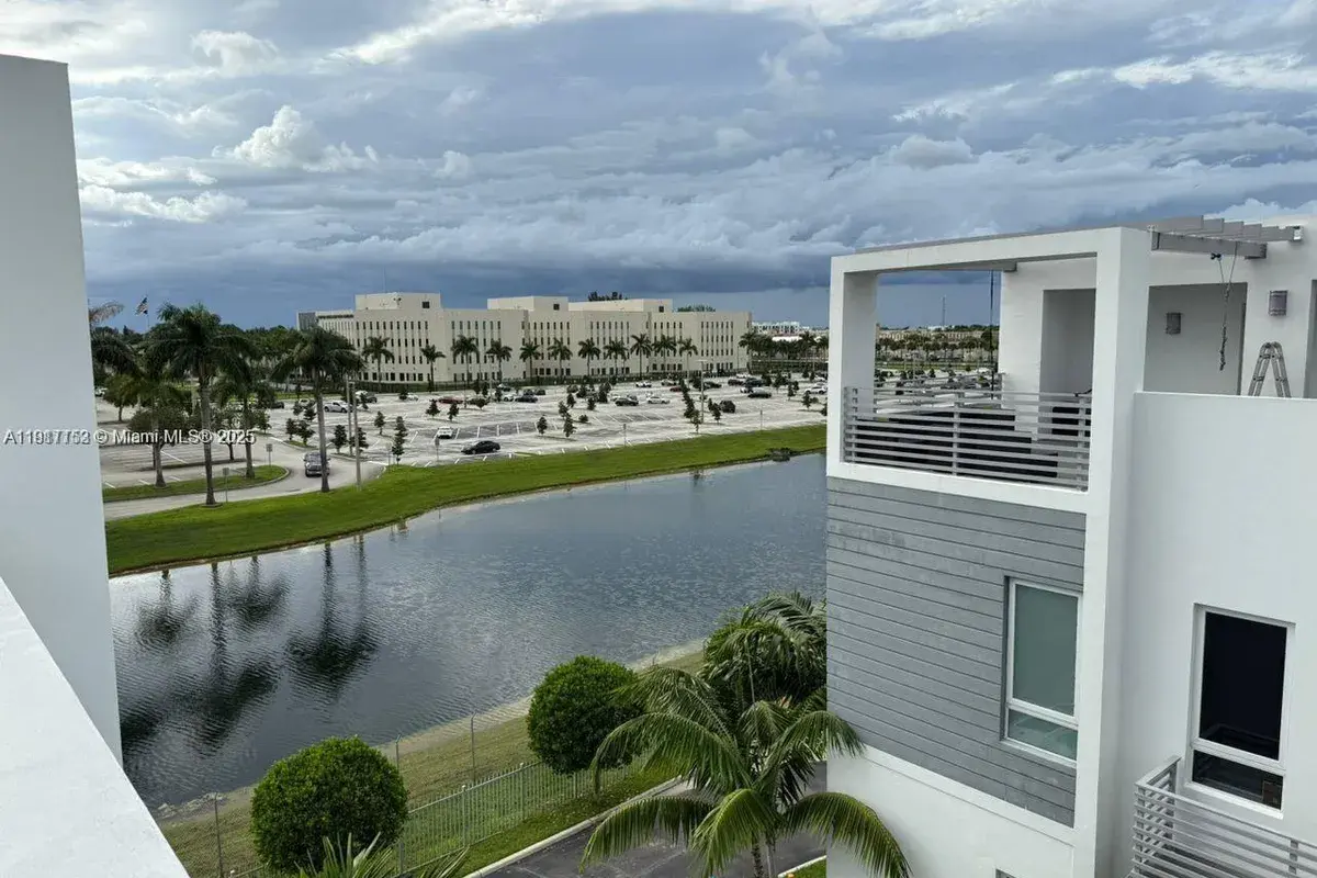 9165 NW 33rd St, Doral FL 33172
