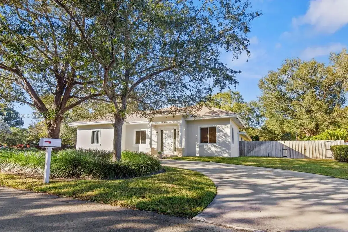 8365 SW 131st St, Pinecrest FL 33156