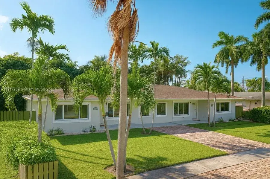 236 NE 1st St, Dania Beach FL 33004