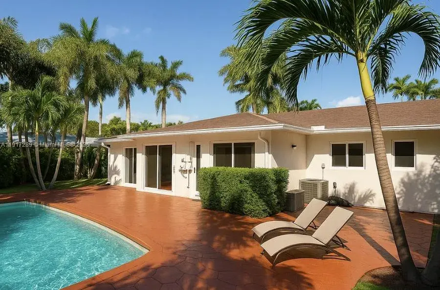 236 NE 1st St, Dania Beach FL 33004