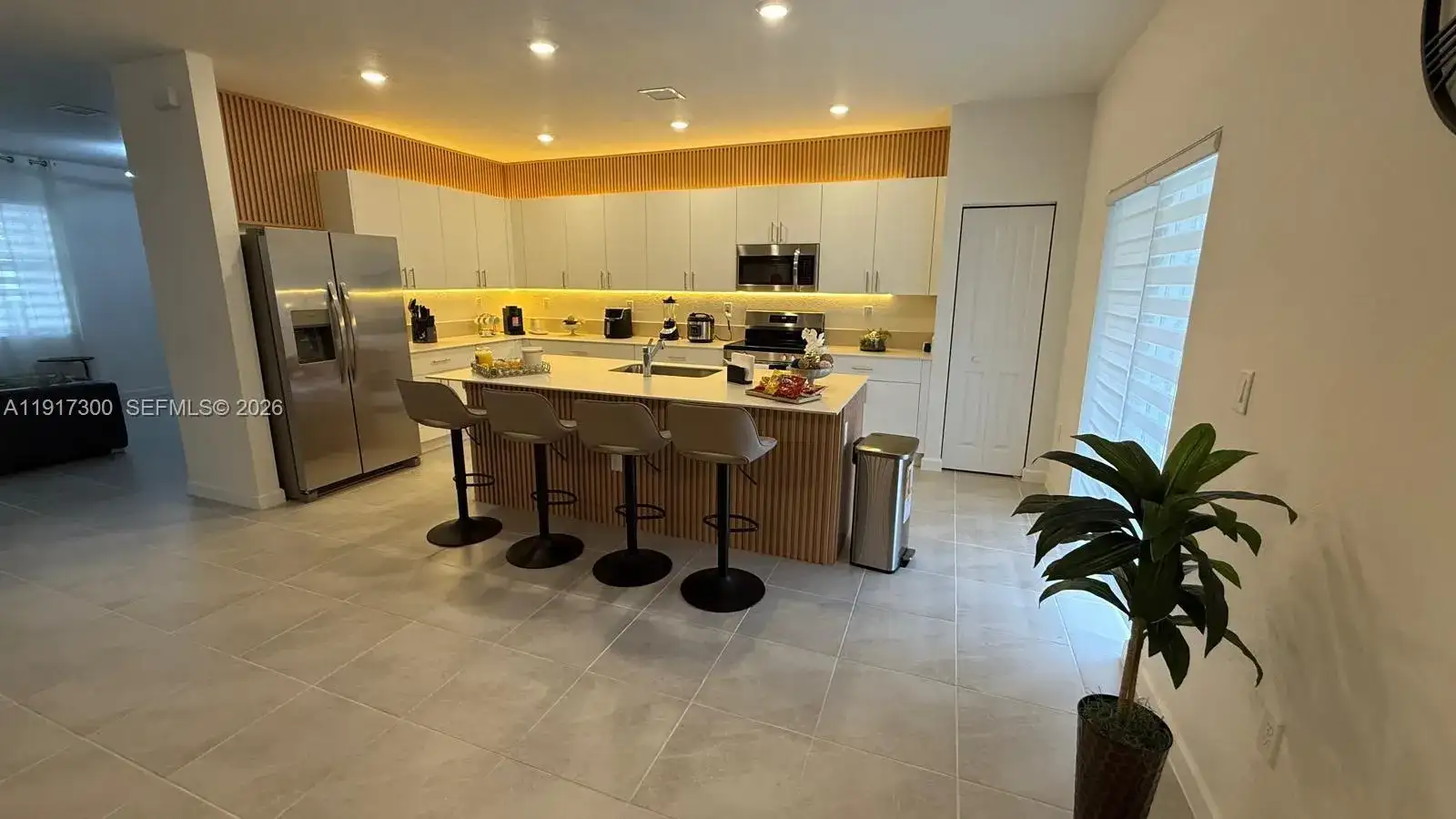 13218 SW 189th Ter, Miami FL 33177 photo 2