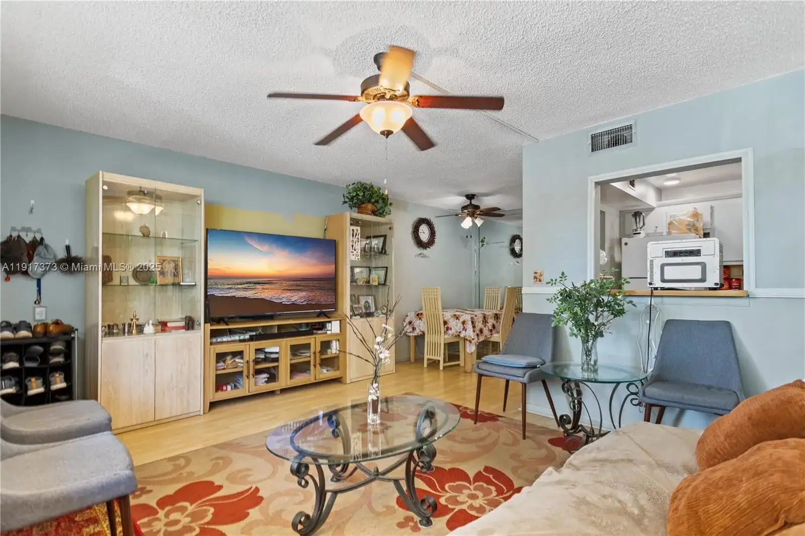 9121 Sunrise Lakes Blvd # 104, Sunrise FL 33322 photo 4