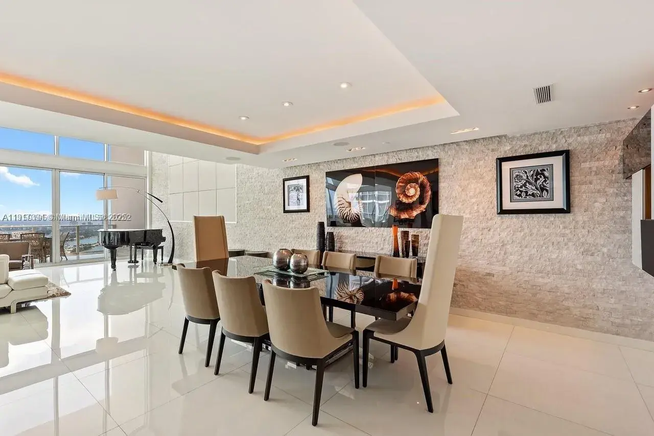 1040 Biscayne Blvd # 4403, Miami FL 33132
